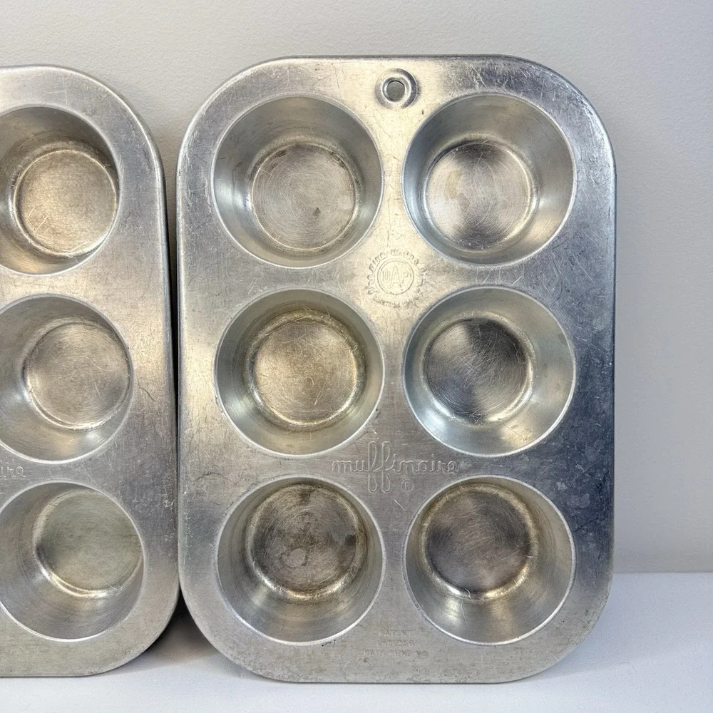 Lot 2 VTG Muffinaire Aluminum 6 Cup Muffin Pans UAP USA Cupcake Baking Tins Rare
